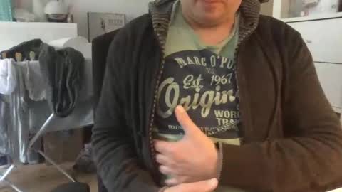 Snapshot of dominik_home chatting on January 22, 9:13 am dominik_home online show from January 22, 9:13 am