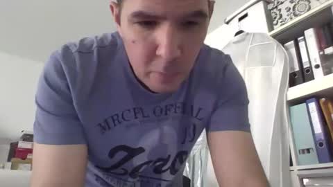 dominik_home online show from May 8, 9:25 am