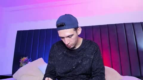 Snapshot of dominik_thompson777 chatting on October 12, 9:19 am dominik_thompson777 online show from October 12, 9:19 am