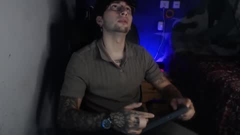 dominus_kane online show from December 4, 11:02 pm