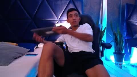 dominusblack online show from March 28, 4:12 am