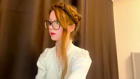 Kira online show from February 24, 1:42 pm