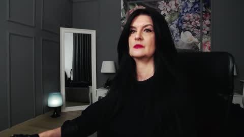 Snapshot of dommelisa chatting on February 8, 12:28 am Dom Melisa online show from February 8, 12:28 am