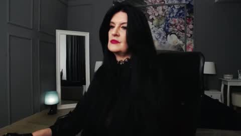 Snapshot of dommelisa chatting on February 15, 11:03 pm Dom Melisa online show from February 15, 11:03 pm