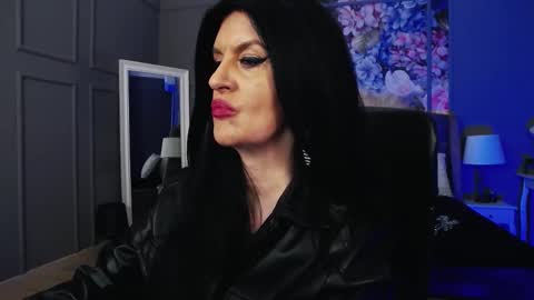 Snapshot of dommelisa chatting on February 24, 10:52 pm Dom Melisa online show from February 24, 10:52 pm