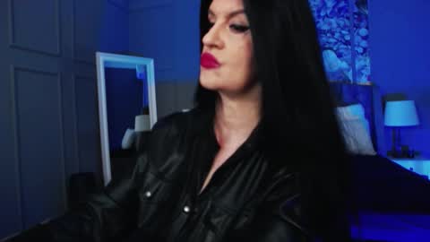 Snapshot of dommelisa chatting on March 16, 10:25 pm Dom Melisa online show from March 16, 10:25 pm