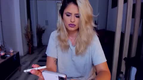 Snapshot of domtessa chatting on September 14, 6:07 pm Tessa online show from September 14, 6:07 pm