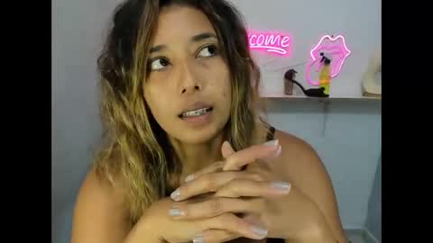 dona_tella online show from May 11, 2:45 pm