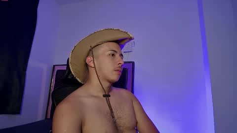 Snapshot of donathoo chatting on March 18, 11:19 pm Donat Independent Model online show from March 18, 11:19 pm