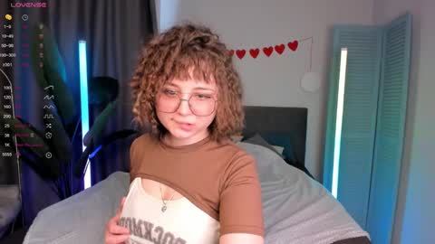 Juli online show from April 1, 8:26 am