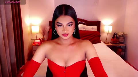 Snapshot of donia_maria chatting on December 9, 7:39 am donia_maria online show from December 9, 7:39 am
