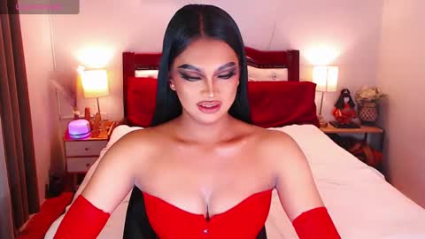 Snapshot of donia_maria chatting on December 12, 8:14 am donia_maria online show from December 12, 8:14 am