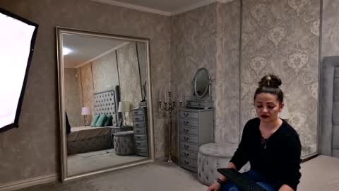 Snapshot of donna_klein chatting on February 28, 7:04 pm Donna online show from February 28, 7:04 pm