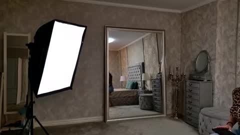 Snapshot of donna_klein chatting on March 31, 5:57 pm Donna online show from March 31, 5:57 pm