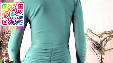 Snapshot of donnaa_drew chatting on September 16, 3:51 am Aura online show from September 16, 3:51 am