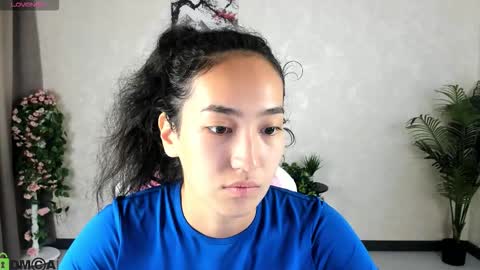 Snapshot of donnaa_drew chatting on September 22, 3:41 am Aura online show from September 22, 3:41 am