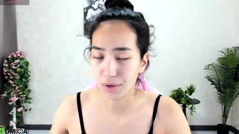 Snapshot of donnaa_drew chatting on October 22, 2:56 am Aura online show from October 22, 2:56 am