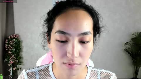 Snapshot of donnaa_drew chatting on November 2, 7:44 am Aura online show from November 2, 7:44 am