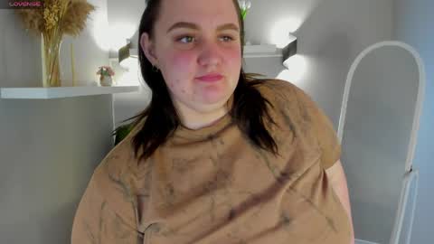 Snapshot of donnaa_june chatting on April 1, 4:35 am donnaa_june online show from April 1, 4:35 am