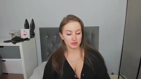Snapshot of donnasensual chatting on April 11, 6:45 pm DonnaSensual online show from April 11, 6:45 pm