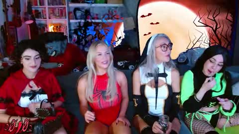 Snapshot of donnybasilisk chatting on October 31, 4:02 am Donny online show from October 31, 4:02 am