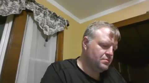 Snapshot of donseanh chatting on November 2, 5:10 am The Don online show from November 2, 5:10 am