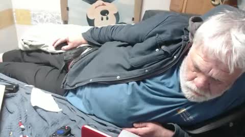 Snapshot of doouugcumming chatting on January 8, 3:20 am cummingdoouug online show from January 8, 3:20 am