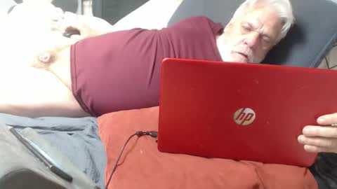 Snapshot of doouugcumming chatting on April 1, 8:28 pm cummingdoouug online show from April 1, 8:28 pm