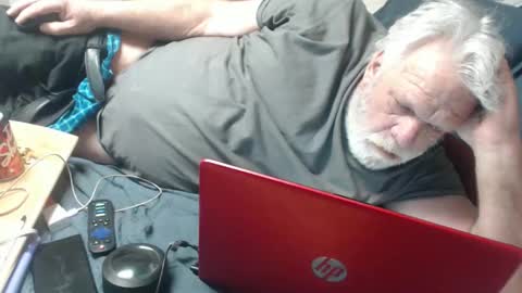 Snapshot of doouugcumming chatting on April 7, 5:57 pm cummingdoouug online show from April 7, 5:57 pm