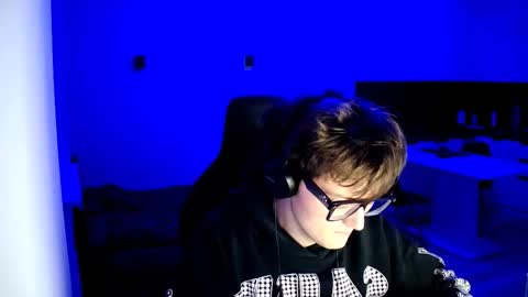 Snapshot of dopeboy277 chatting on October 23, 11:03 pm dopeboy277 online show from October 23, 11:03 pm