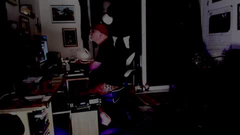 Snapshot of dopeleaf2 chatting on February 2, 10:17 pm dopeleaf2 online show from February 2, 10:17 pm