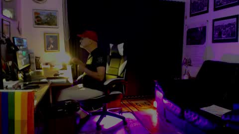 Snapshot of dopeleaf2 chatting on September 13, 8:41 pm dopeleaf2 online show from September 13, 8:41 pm