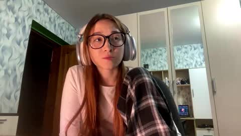 Snapshot of dorcasuplinger chatting on September 20, 8:32 pm Aria online show from September 20, 8:32 pm