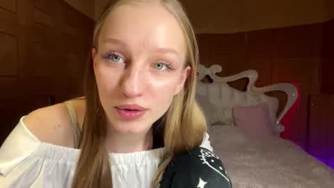 Snapshot of doreathagustave chatting on March 23, 4:33 pm Anika online show from March 23, 4:33 pm