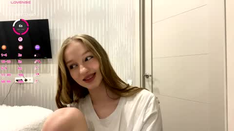 Anika online show from May 14, 9:10 pm