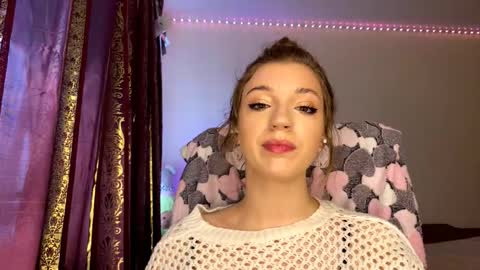 Snapshot of dorenenealey chatting on November 23, 7:08 am Alisa online show from November 23, 7:08 am