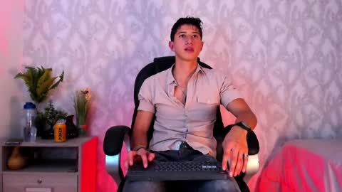 dorian_mystery online show from December 12, 7:08 am