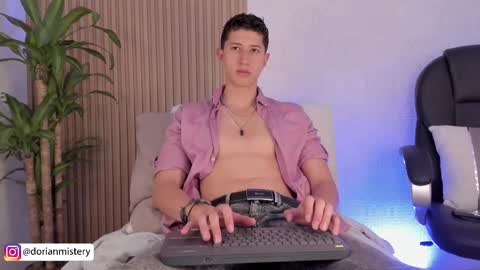 dorian_mystery online show from October 3, 8:06 pm