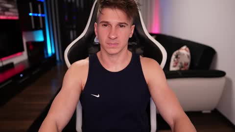 Dorian Reyes online show from October 4, 10:30 pm