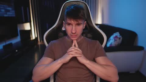 Dorian Reyes online show from November 10, 11:48 pm