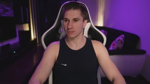 Dorian Reyes online show from May 19, 10:27 pm