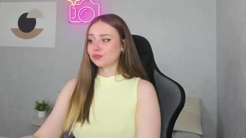 Snapshot of doris_bowman chatting on May 1, 9:14 am Vanessa online show from May 1, 9:14 am