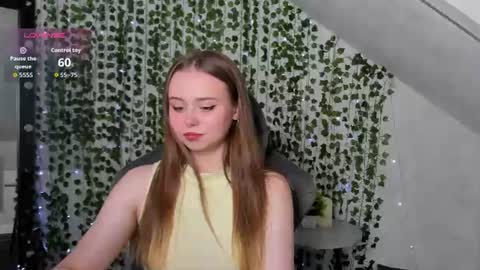 Snapshot of doris_bowman chatting on July 4, 5:30 pm Vanessa online show from July 4, 5:30 pm