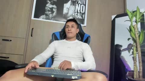 dorman_boy online show from May 12, 12:41 am