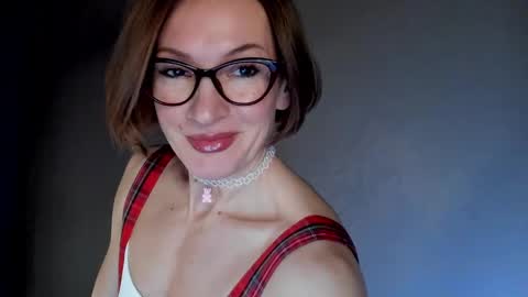 Snapshot of dorothy_meyer chatting on March 6, 9:47 am Dorothy Next stream on Monday at 3am-9am online show from March 6, 9:47 am