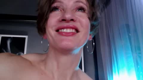 Snapshot of dorothy_meyer chatting on November 27, 2:52 pm Dorothy Next stream on Monday at 3am-9am online show from November 27, 2:52 pm