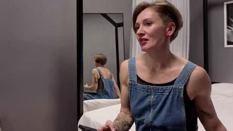 Snapshot of dorothy_meyer chatting on November 29, 9:07 pm Dorothy Next stream on Monday at 3am-9am online show from November 29, 9:07 pm