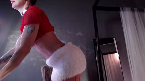 Snapshot of dorothy_meyer chatting on December 15, 6:39 am Dorothy Next stream on Monday at 3am-9am online show from December 15, 6:39 am