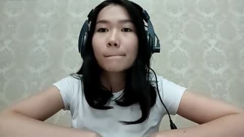Snapshot of dorothygreene chatting on October 6, 10:45 am YuKi online show from October 6, 10:45 am