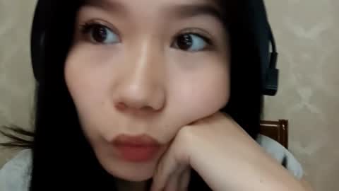 Snapshot of dorothygreene chatting on October 8, 10:13 am YuKi online show from October 8, 10:13 am